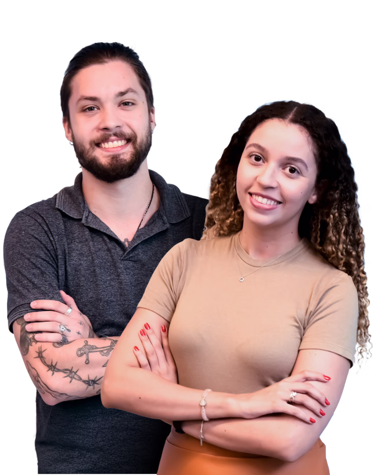 Casal jovem sorrindo