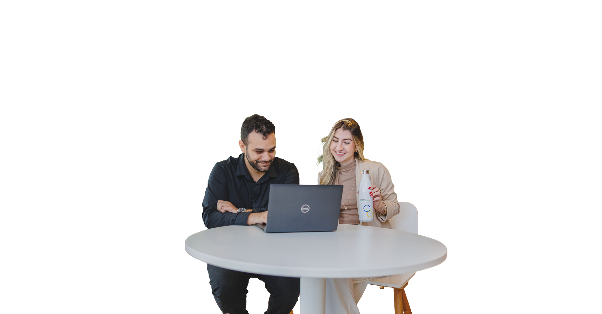 Dois jovens trabalhando