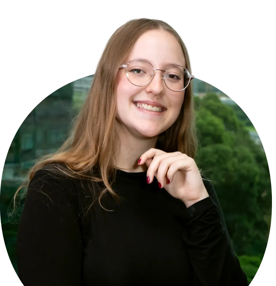 Gabriela Bonalumi - Estagiária Sanofi (Estagiária Sanofi) sorrindo para a foto