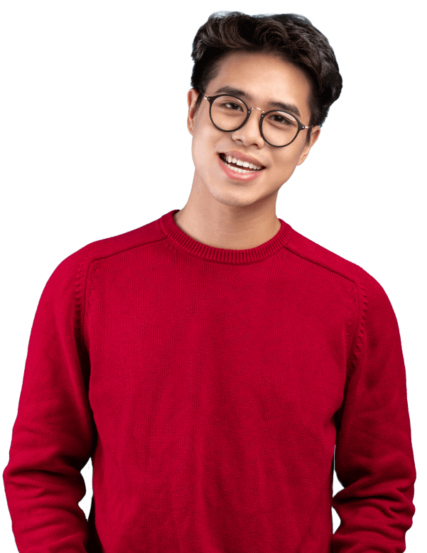 Garoto asiático de óculos, sorrindo com blusa vermelha