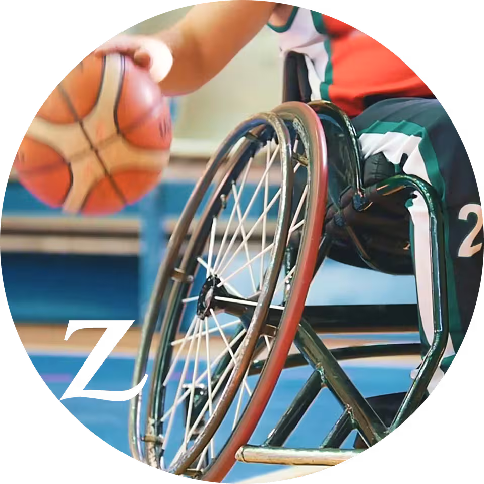 Cadeirante jogando basquete