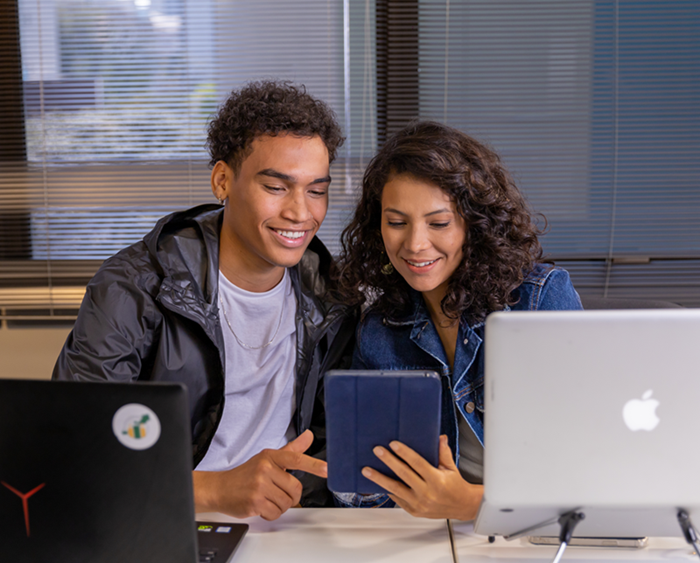 Como usar o Linkedin como universitário? Siga estes 4 passos!